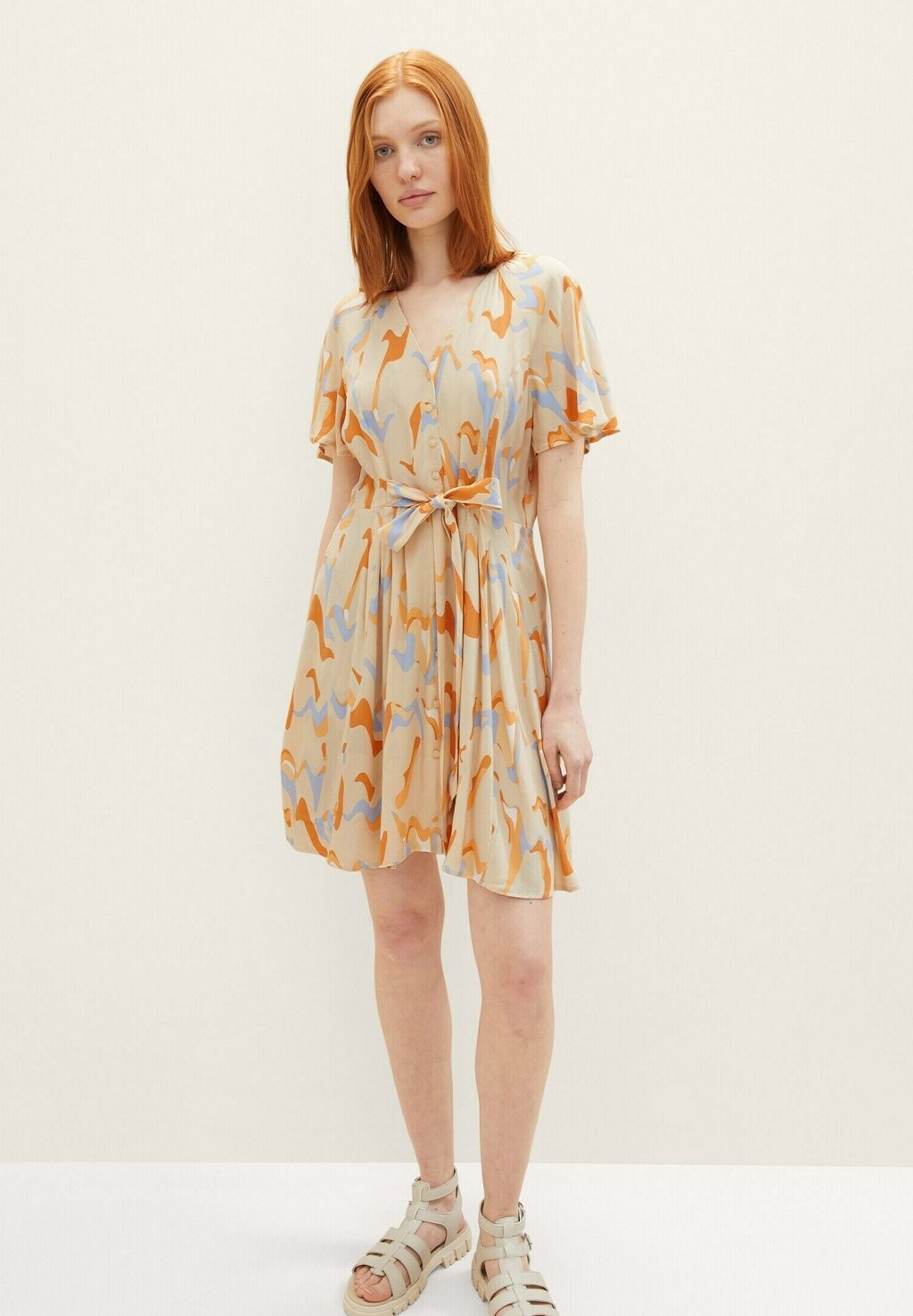 

Платье Camisero TOM TAILOR DENIM, цвет abstract neutral print