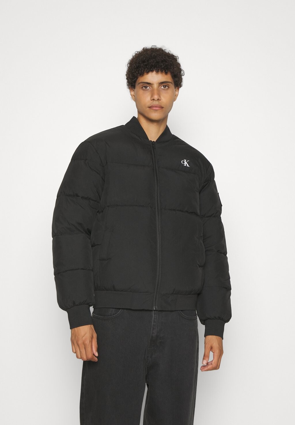 

Куртка-бомбер Calvin Klein Jeans