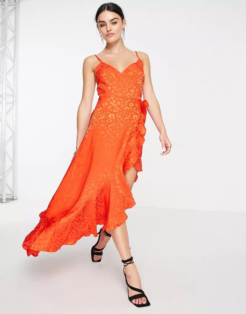 

Красное жаккардовое платье макси со сборками и запахом River Island