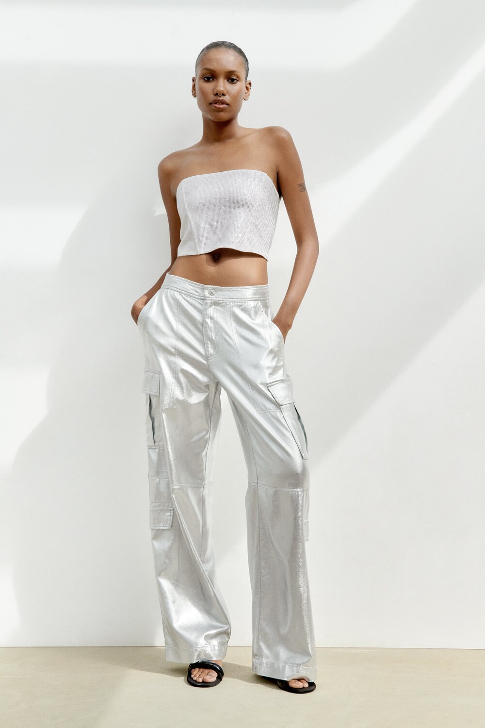 

Топ со стразами со стразами Zara, серебро