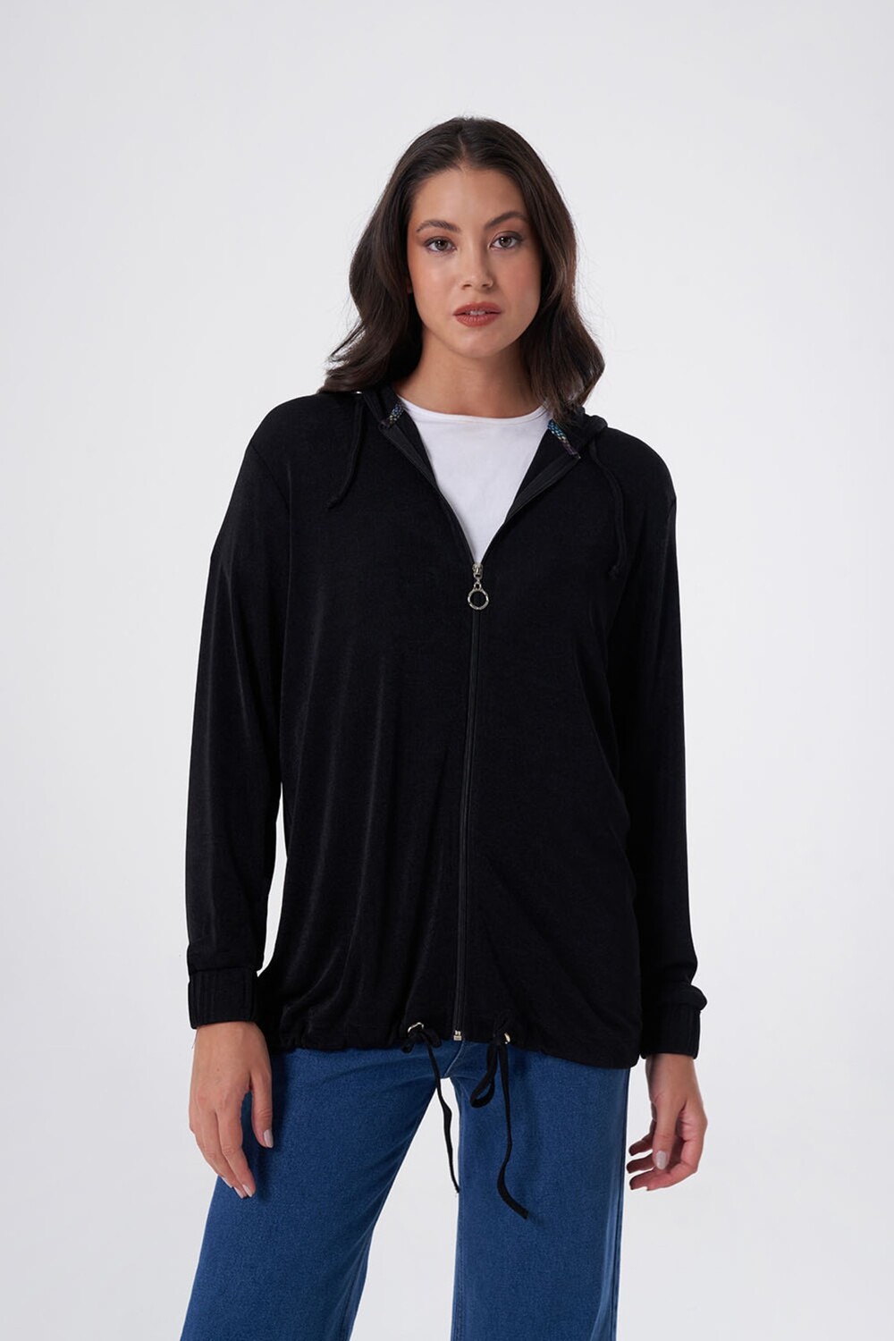 

Черный свитшот Buzzy Mizalle