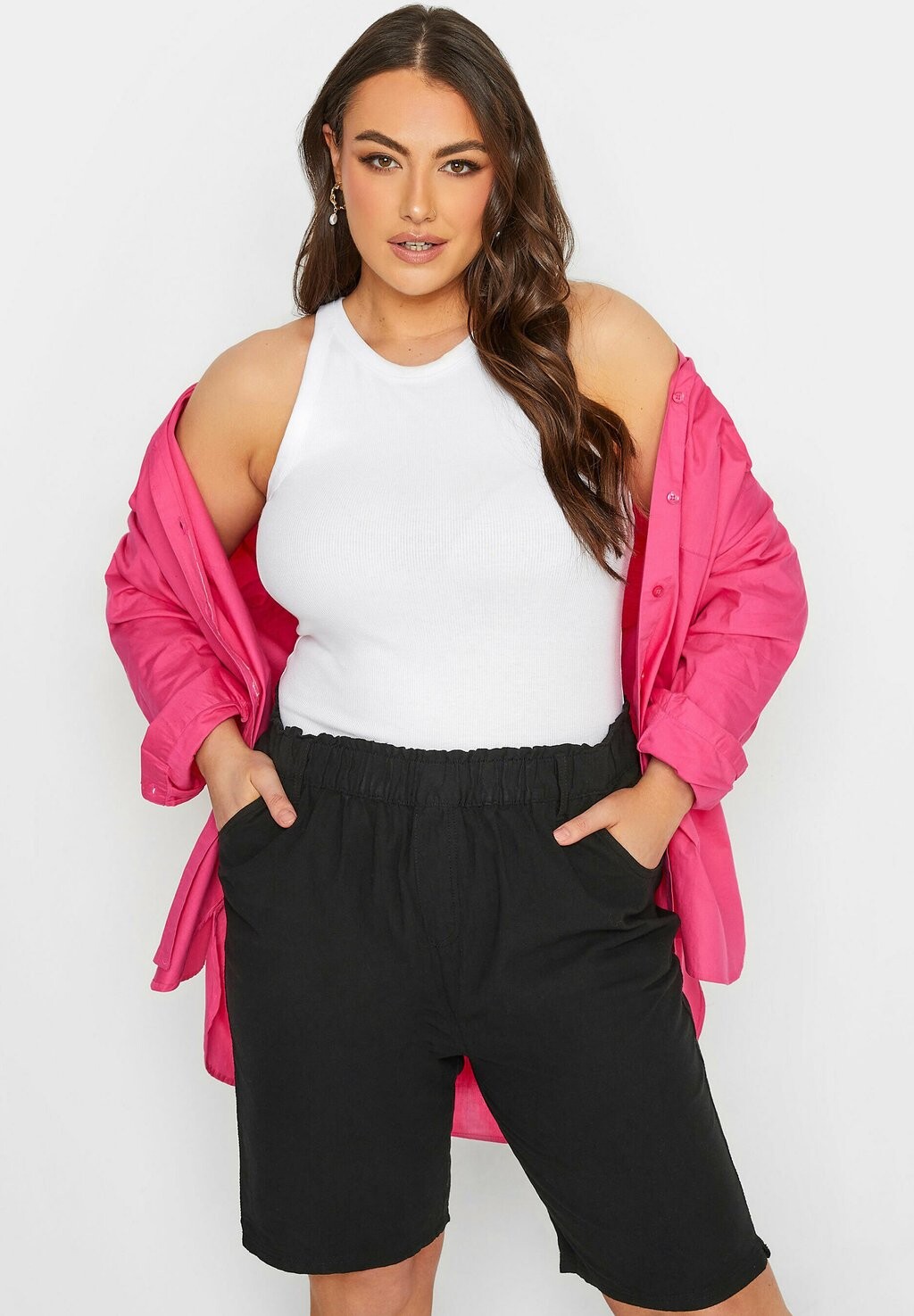 

Шорты Yours Clothing, черный