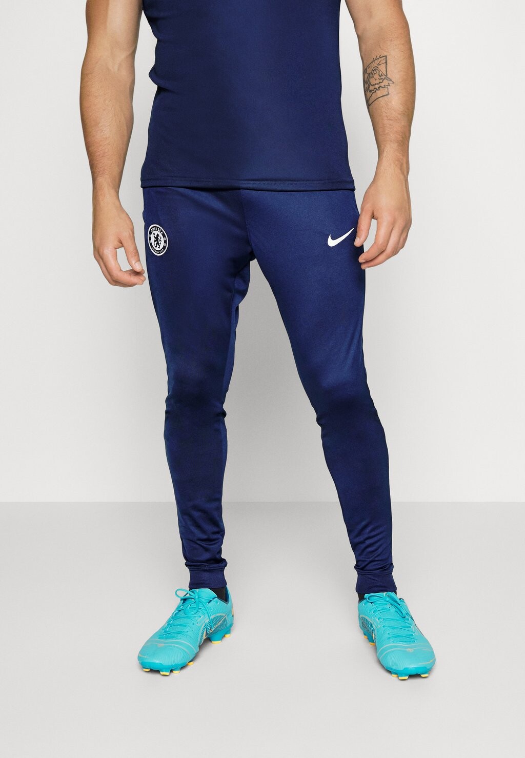 

Спортивные брюки Nike