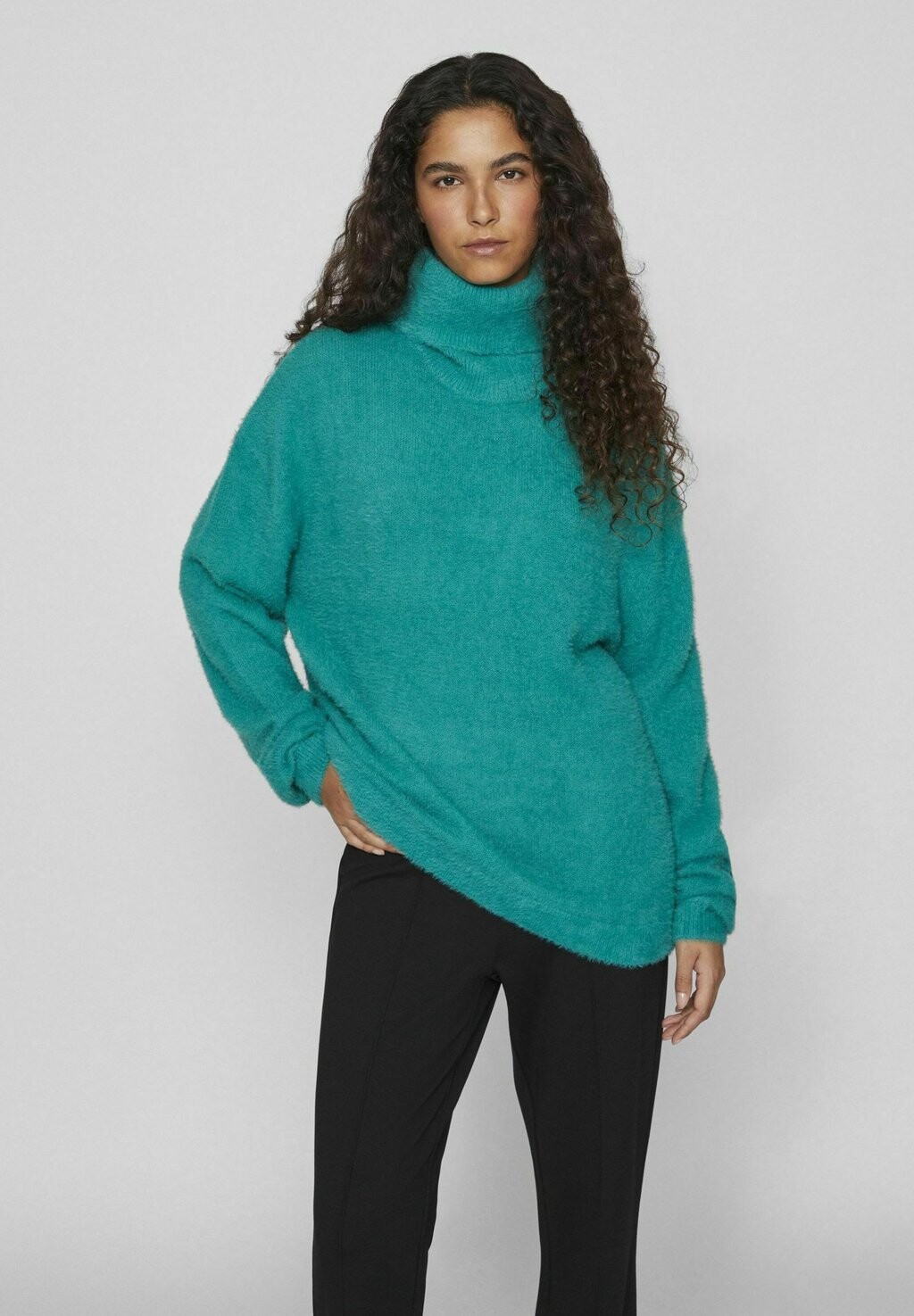 

Свитшот VILA JULI ROLLNECK NOOS, цвет alhambra