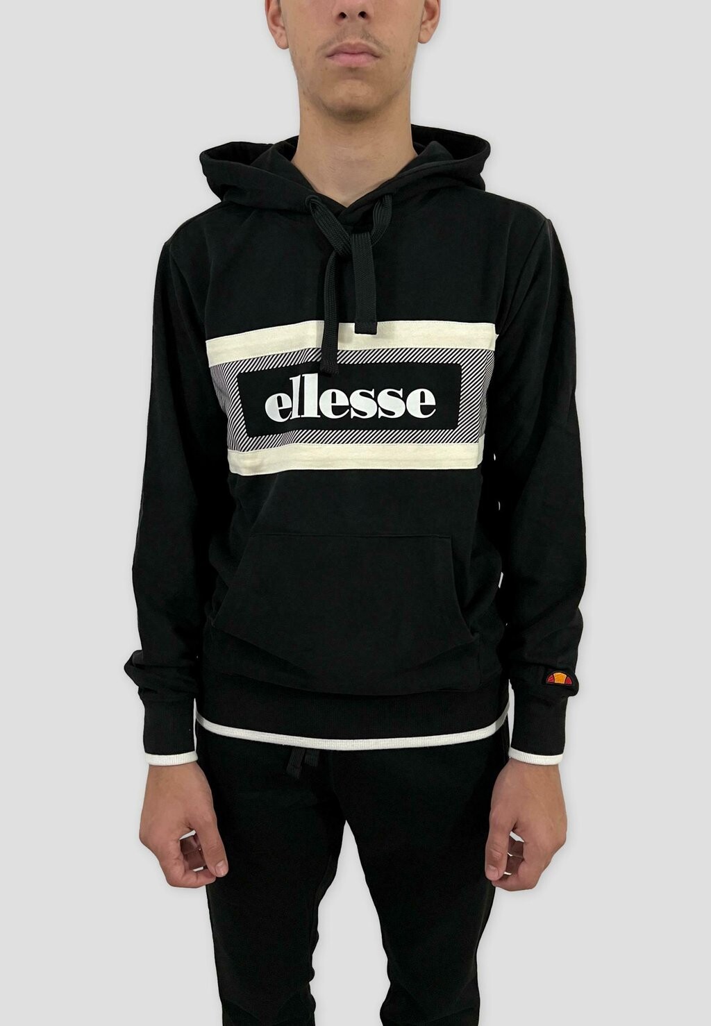 

Толстовка Calpine Ellesse, черный