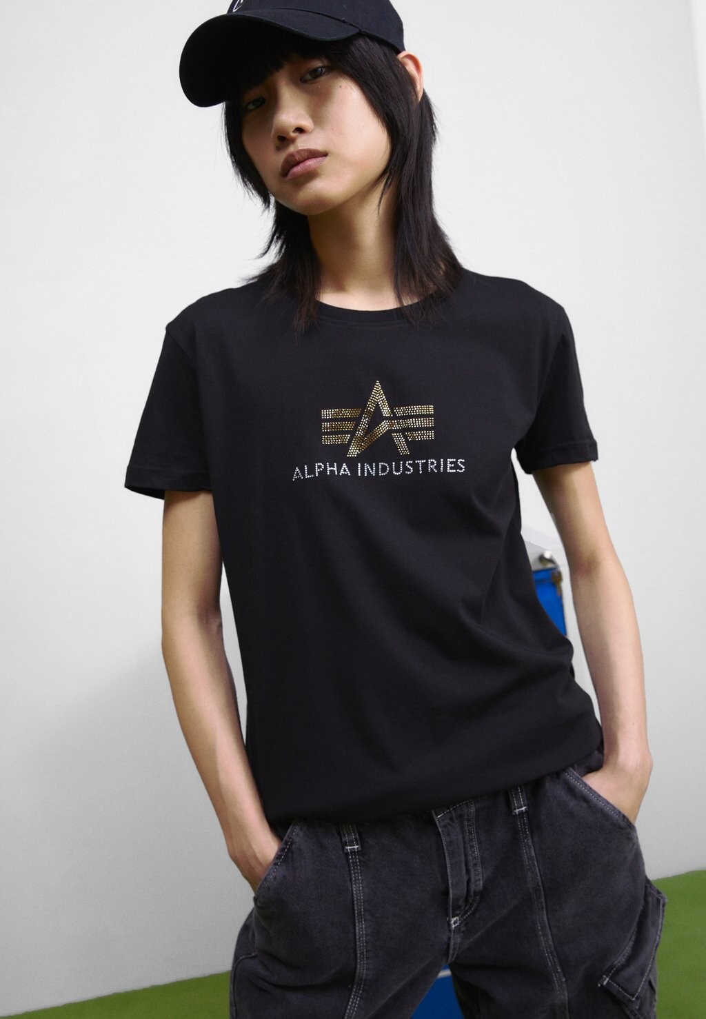 

Футболка с принтом Alpha Industries, черный