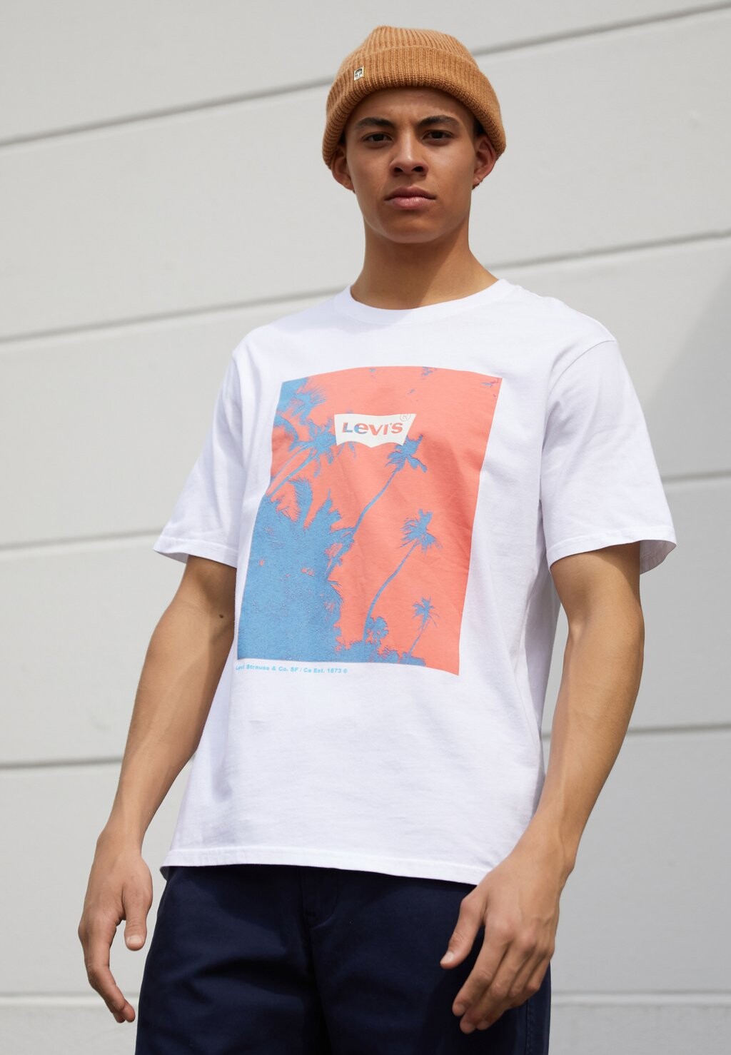 

Футболка с принтом Levi's, белый