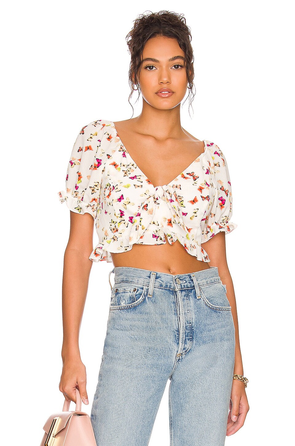 

Топ BCBGeneration Knot Front, цвет Flying Butterflies