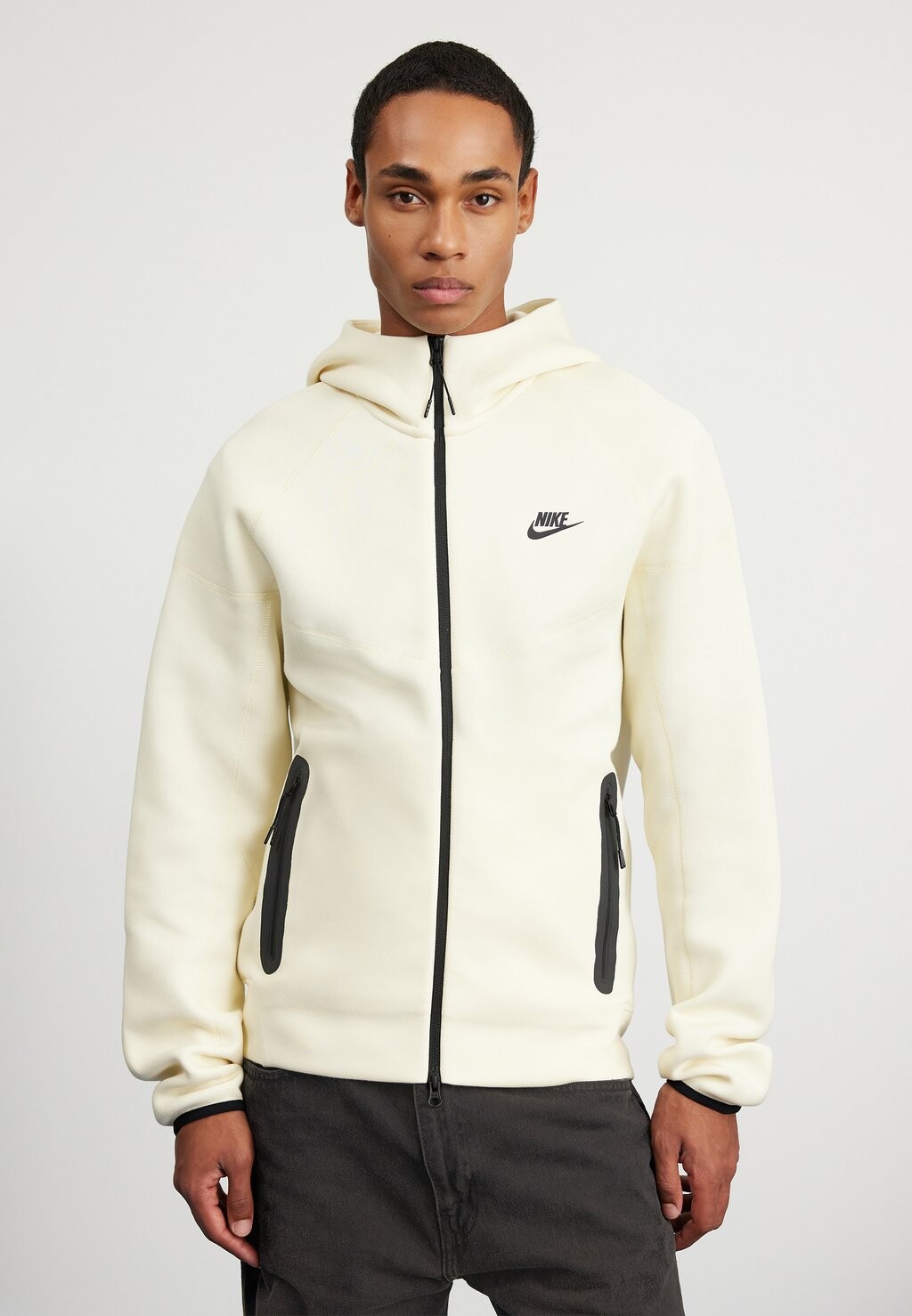 

Толстовка на молнии ХУДИ Nike, кокосовое молоко/черный