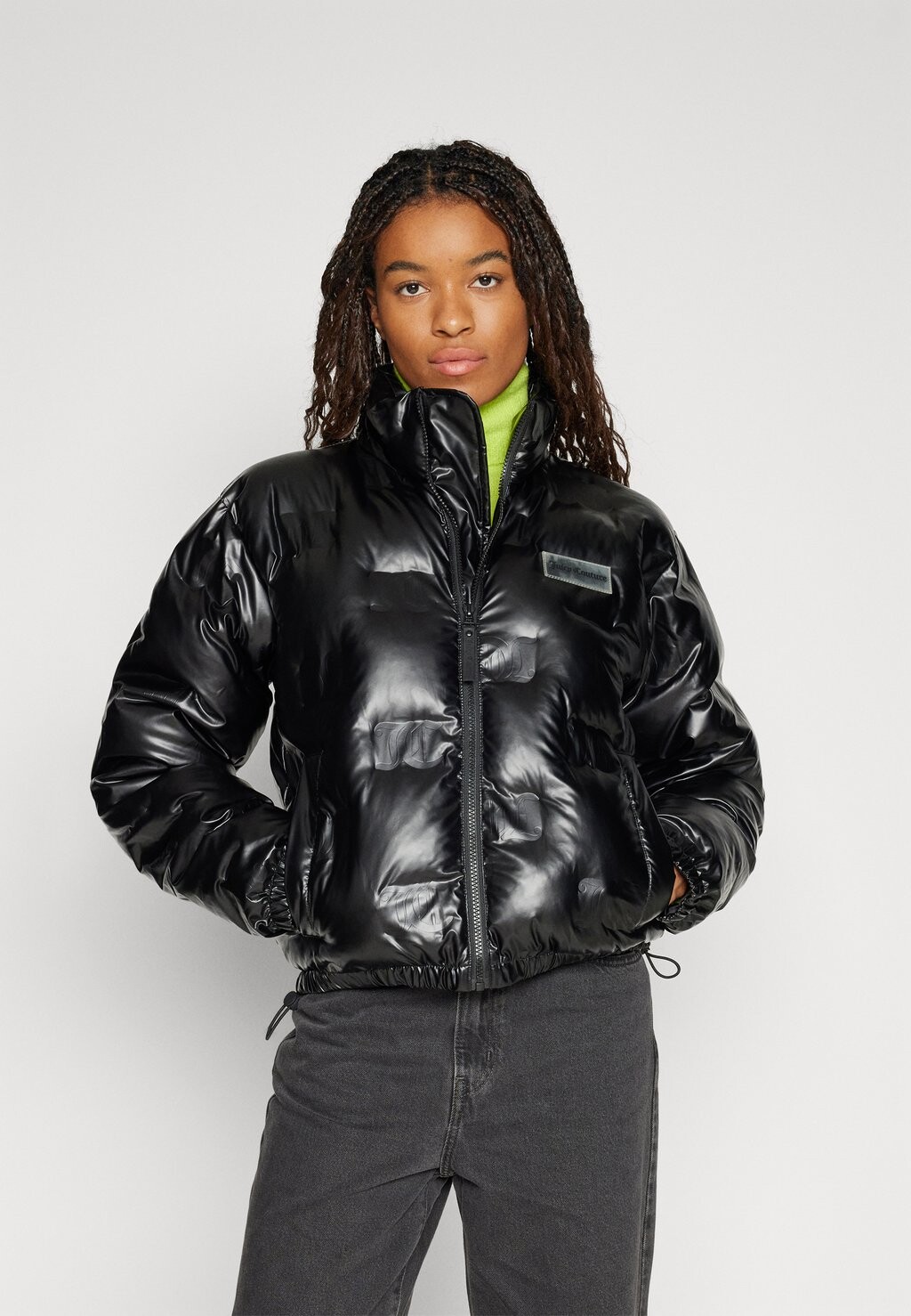 

Зимняя куртка Juicy Couture ЛЫЖНАЯ КУРТКА С DEBOSSED PUFFER, черный