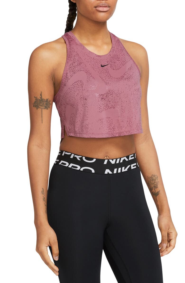 

Одна майка Dri-FIT Crop Racerback NIKE