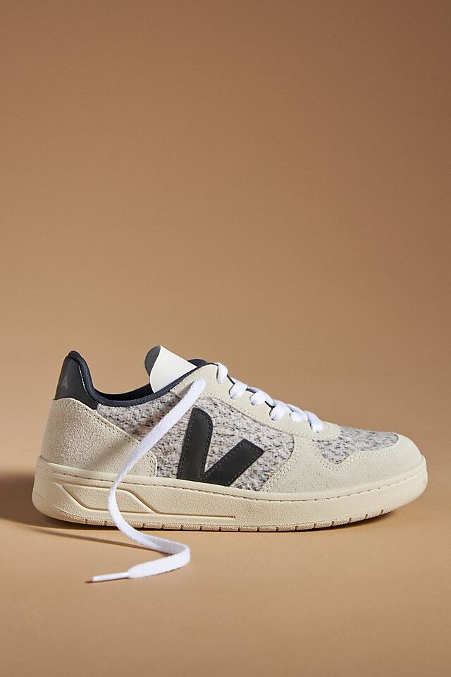 

Кроссовки Veja V-10, серый