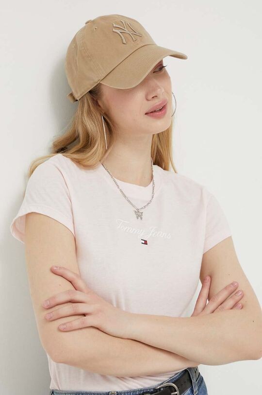 

Футболка Томми Джинс Tommy Jeans, розовый
