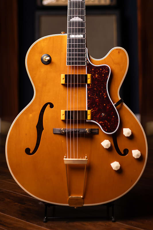 

Электрогитара Epiphone 150th Anniversary Zephyr DeLuxe Regent Hollowbody Electric Guitar - Aged Antique Natural