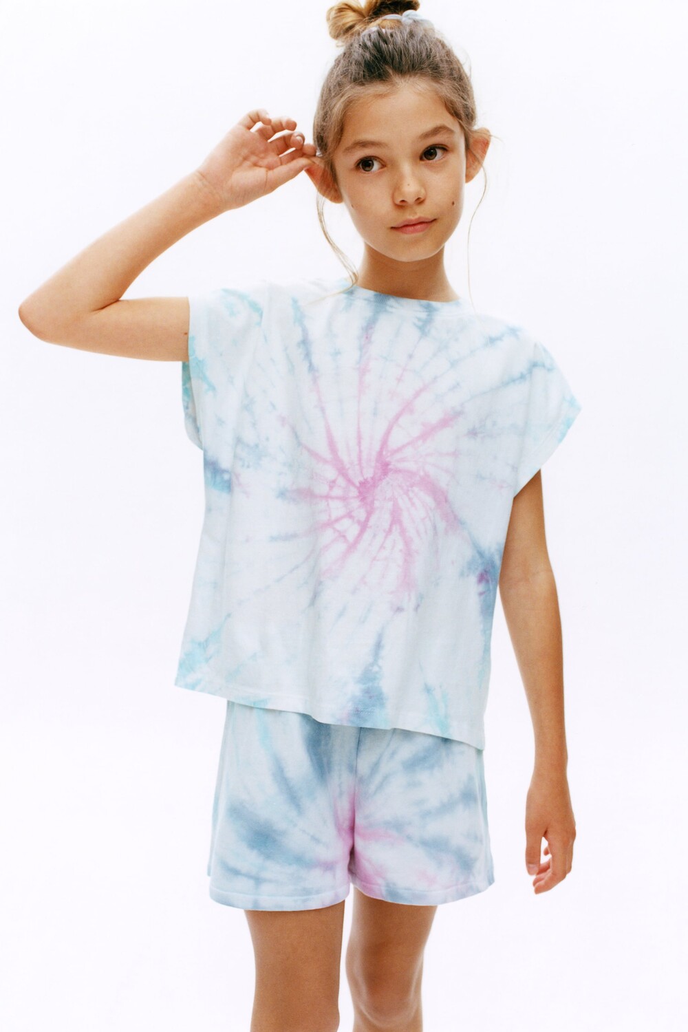 

Комплект футболка tie dye и шорты-бермуды Zara, синий