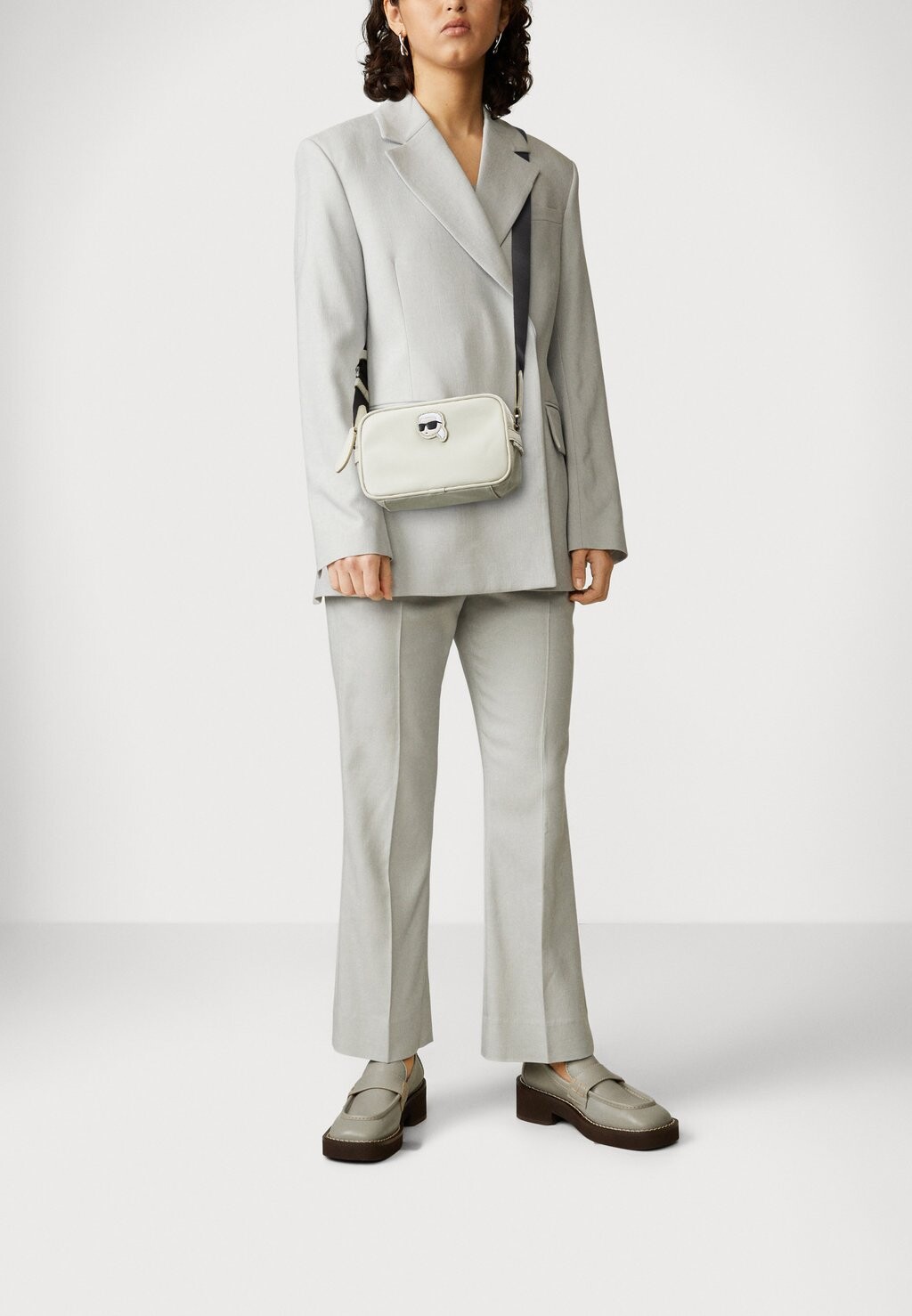 

Сумка через плечо KARL LAGERFELD