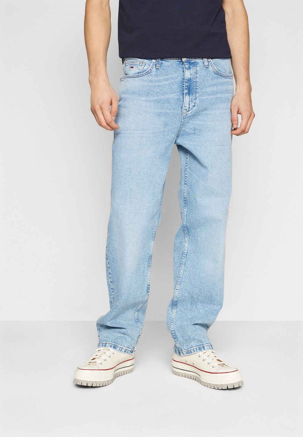 Джинсы свободного кроя SKATER RELAXED Tommy Jeans, цвет denim light джинсы свободного кроя mom tommy jeans цвет denim light