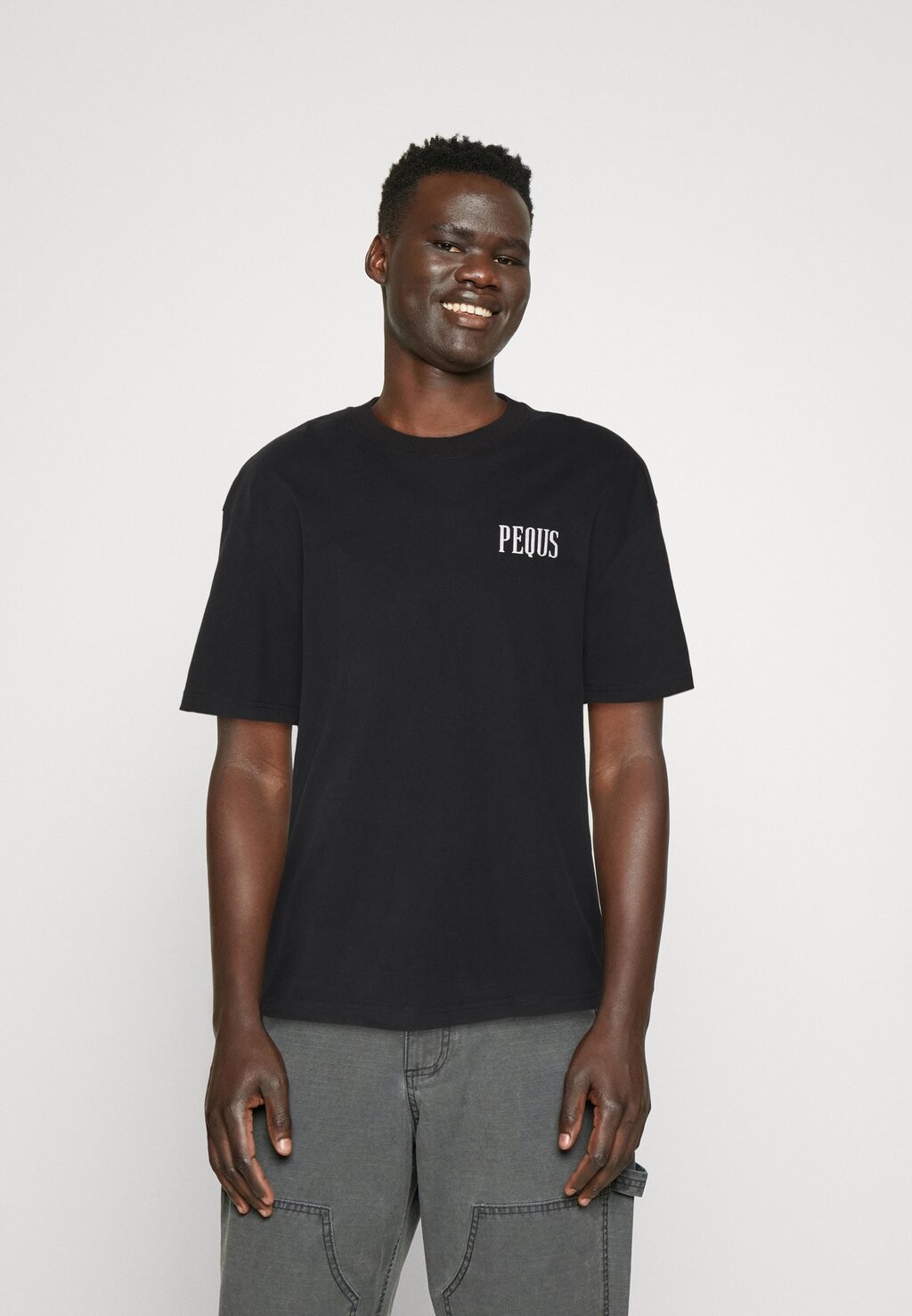 

Футболка с принтом Island Of Heartbreaks Unisex PEQUS, черный
