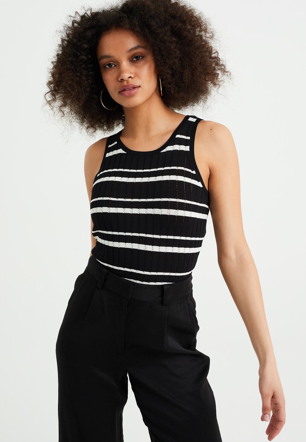 

Топ MET OPENGEWERKT DESSIN WE Fashion, цвет black