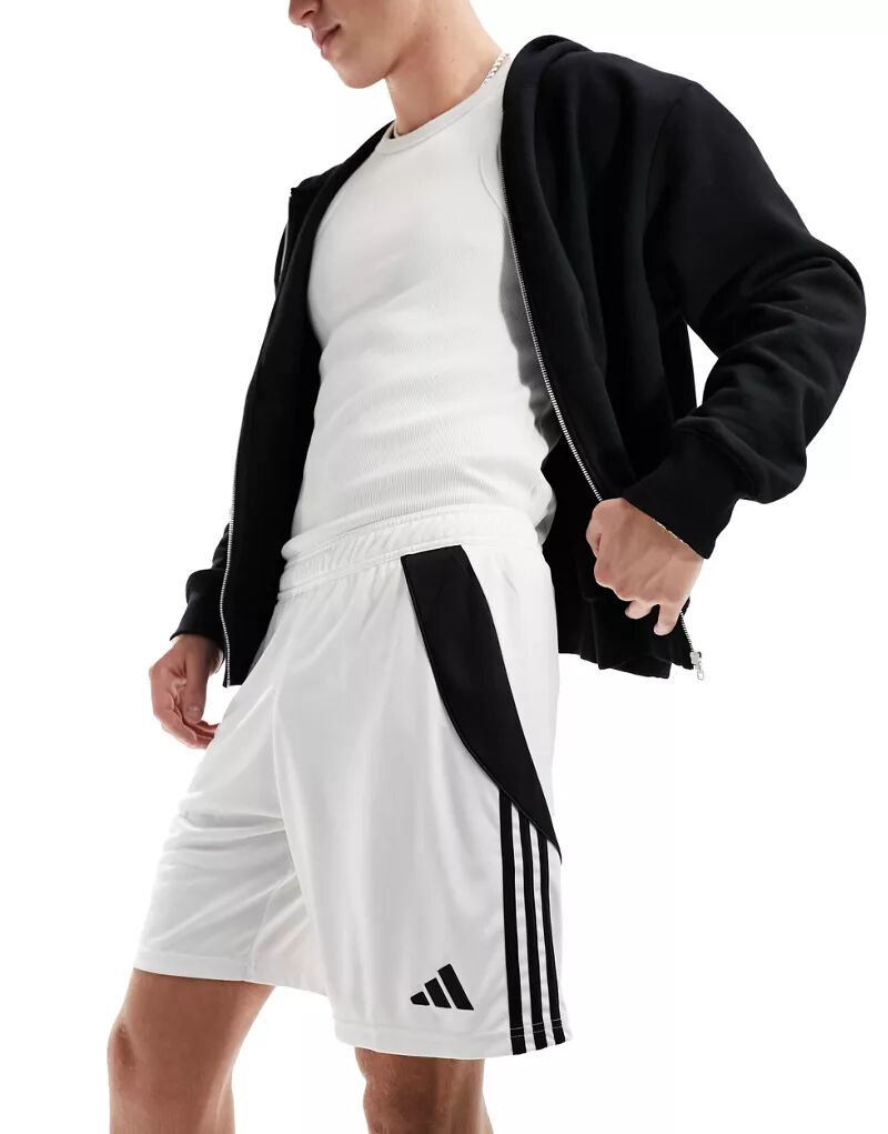 Белые шорты adidas Tiro 24 adidas performance трекинговый костюм tiro 24 adidas performance черный