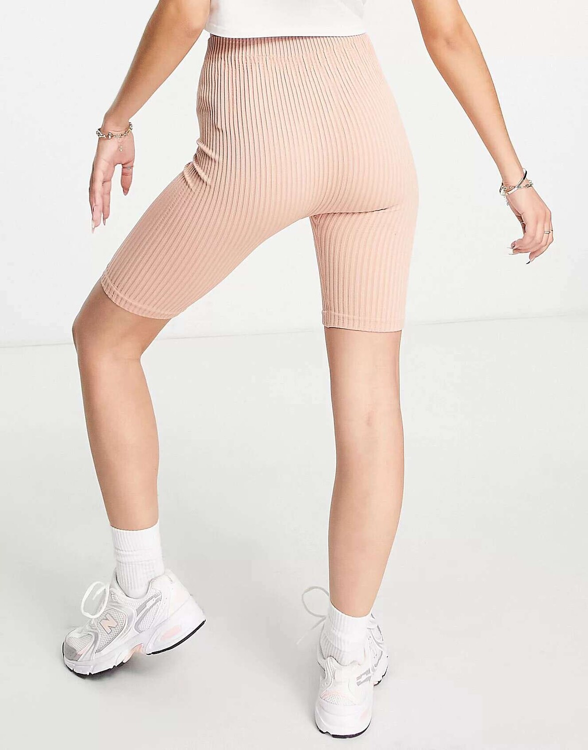 

Розовые шорты для активного отдыха с завышенной талией Mango