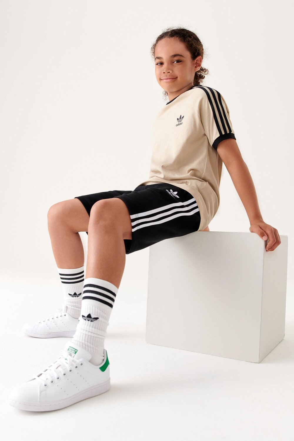 

Детские шорты Adicolor adidas originals, черный
