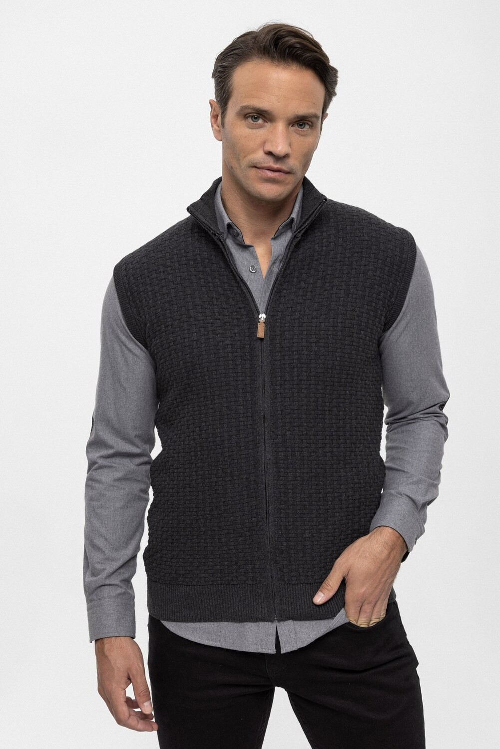

Жилет SLEEVELESS Felix Hardy, цвет anthracite