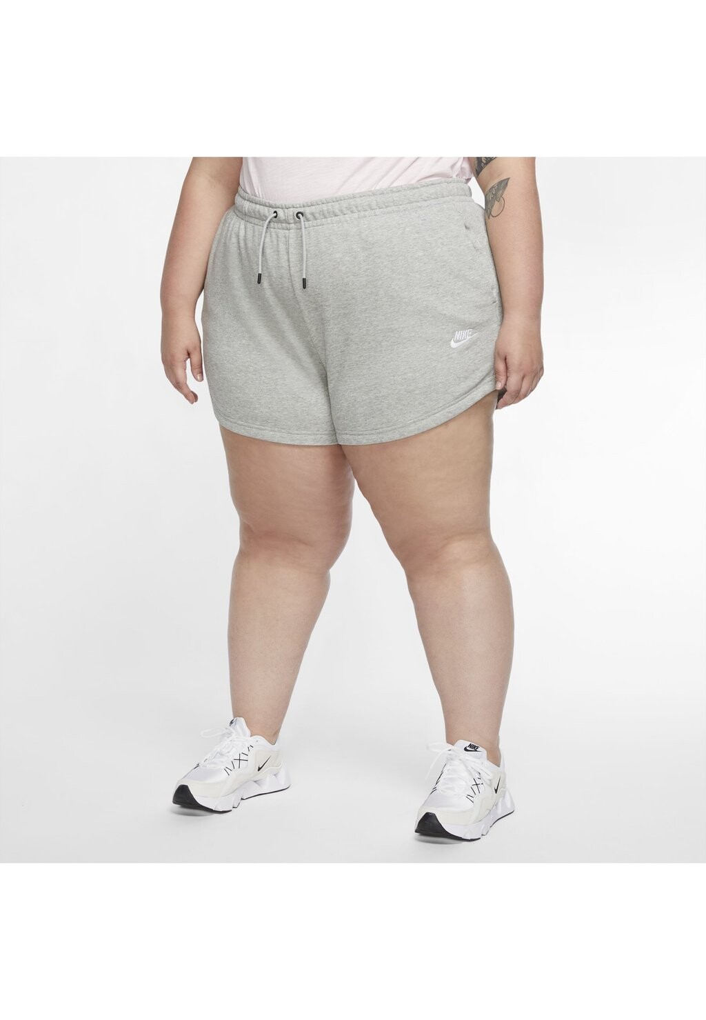 

Шорты Nike