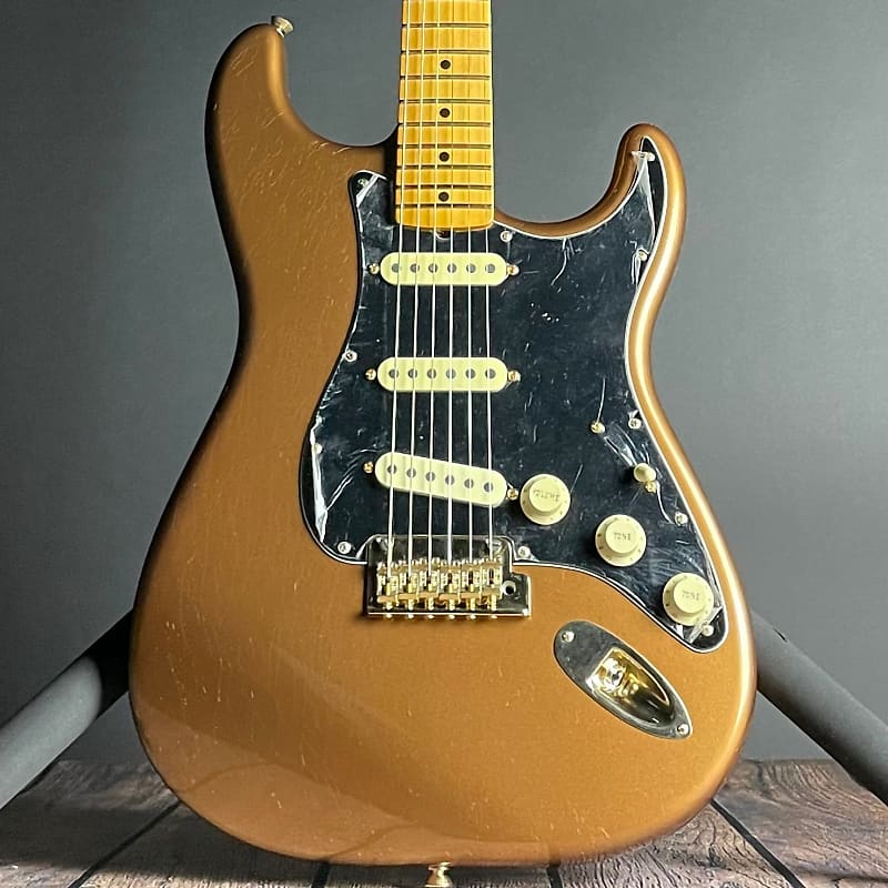 Электрогитара Fender Bruno Mars Stratocaster, Maple Fingerboard- Mars Mocha электрогитара fender bruno mars stratocaster maple fingerboard mars mocha