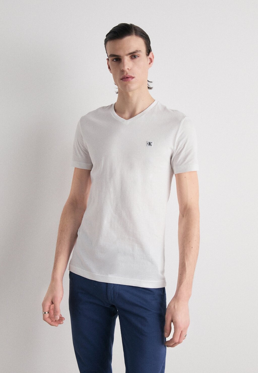 

Базовая футболка Calvin Klein Jeans, белый