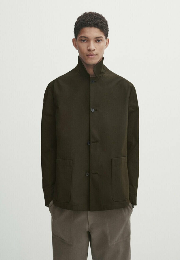 

Легкая куртка WEIGHT TECHNICAL OVERSHIRT Massimo Dutti, цвет khaki