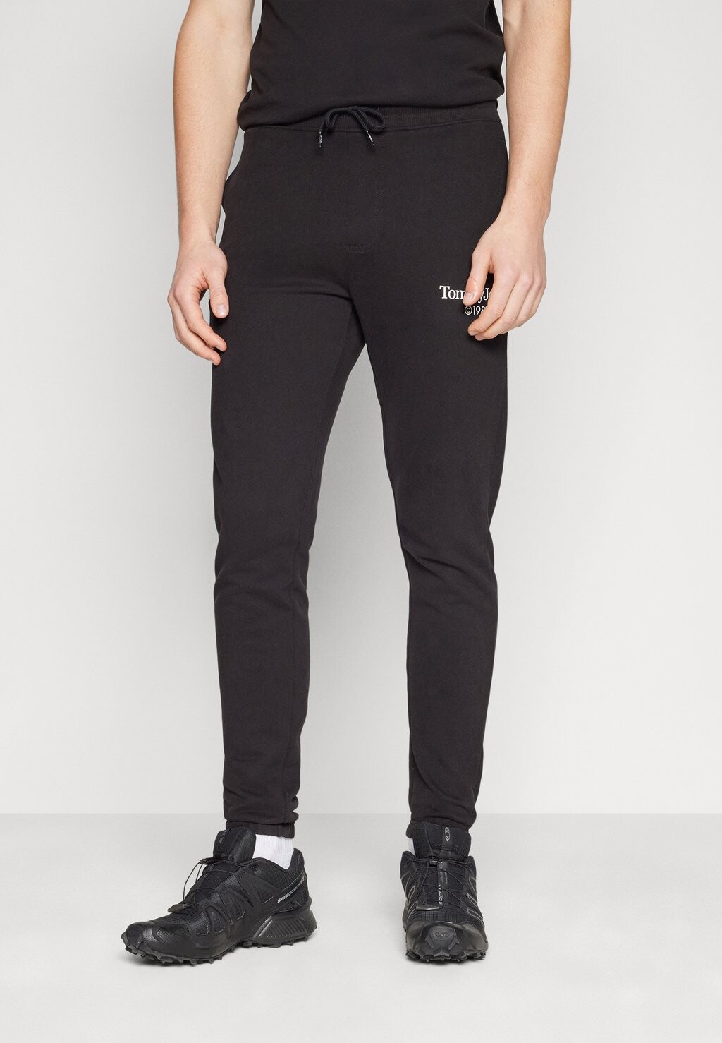 

Спортивные брюки Tommy Jeans, черные