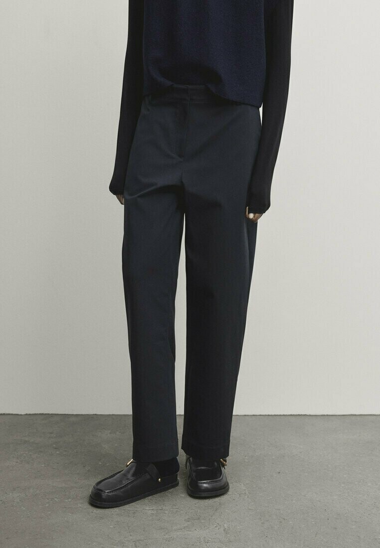 

Чино Massimo Dutti, цвет dark blue