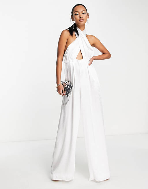 

Белый блестящий атласный комбинезон ASOS DESIGN Wear Me Everything