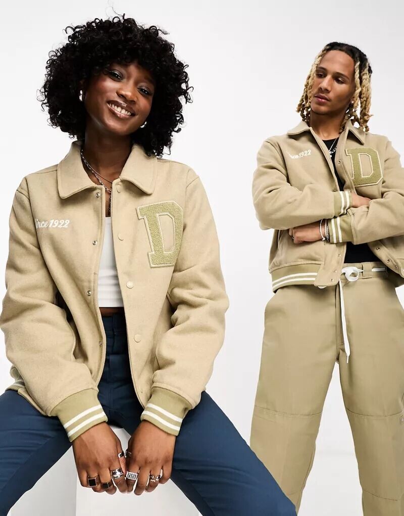 

Университетская куртка цвета хаки Dickies West Vale с вышитым логотипом на спине