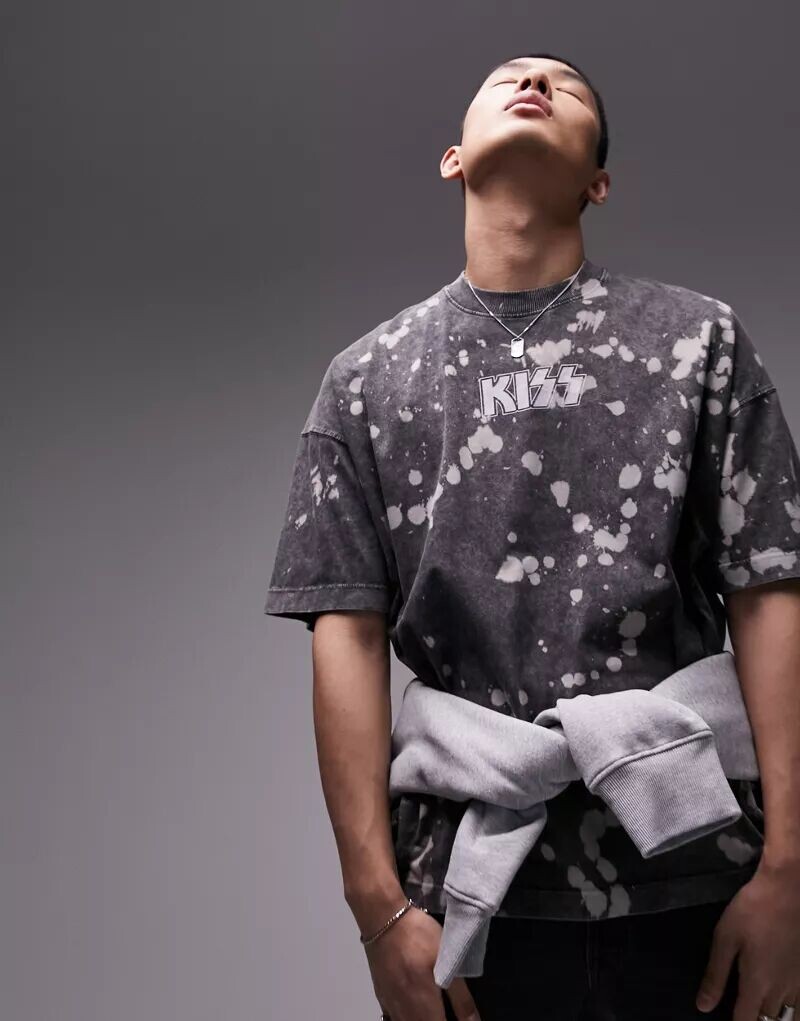 

Черная футболка Topman с принтом «Kiss» очень большого размера