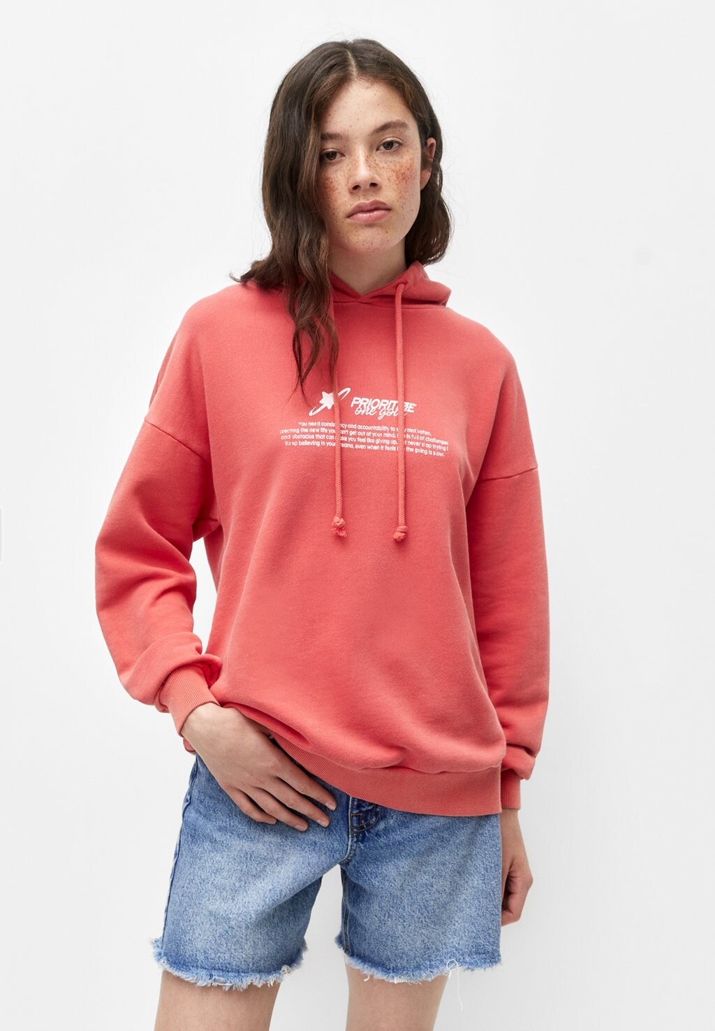

Толстовка с капюшоном PULL&BEAR, коралл