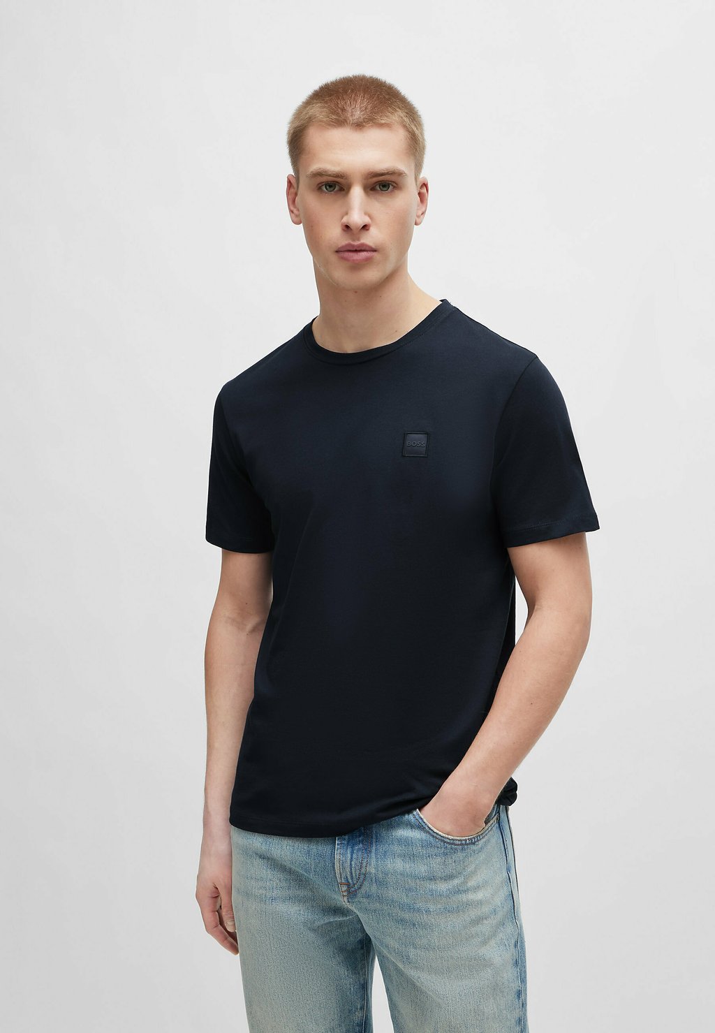 Базовая футболка TALES BOSS, цвет dark blue four