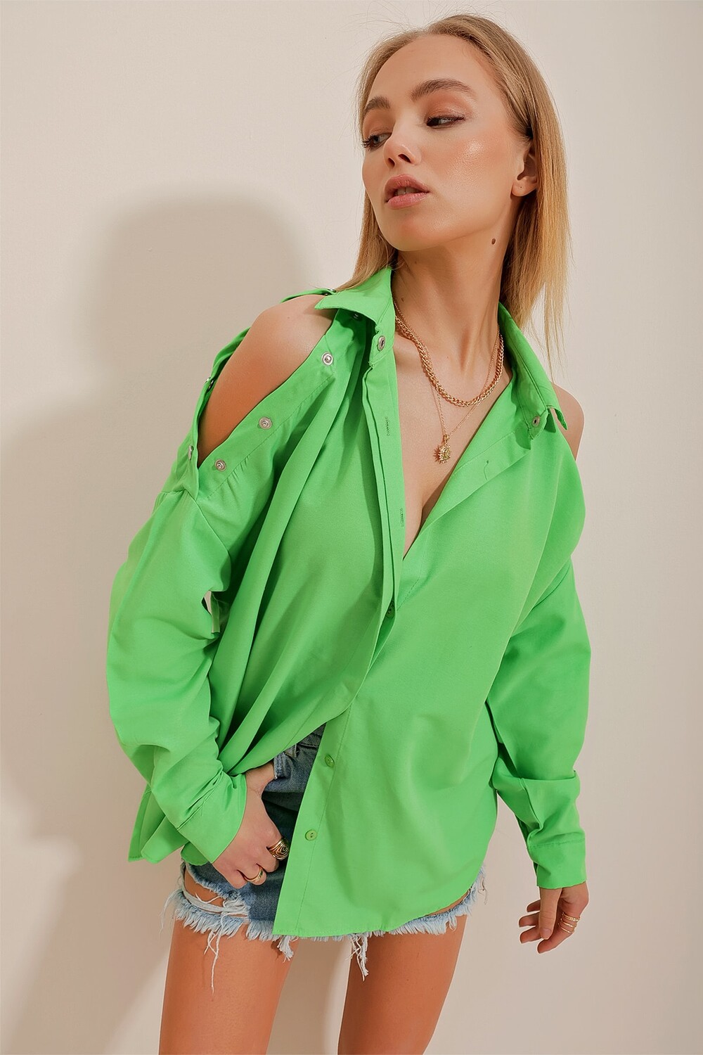 

Рубашка – зеленая – стандартного кроя Trend Alaçatı Stili, зеленый