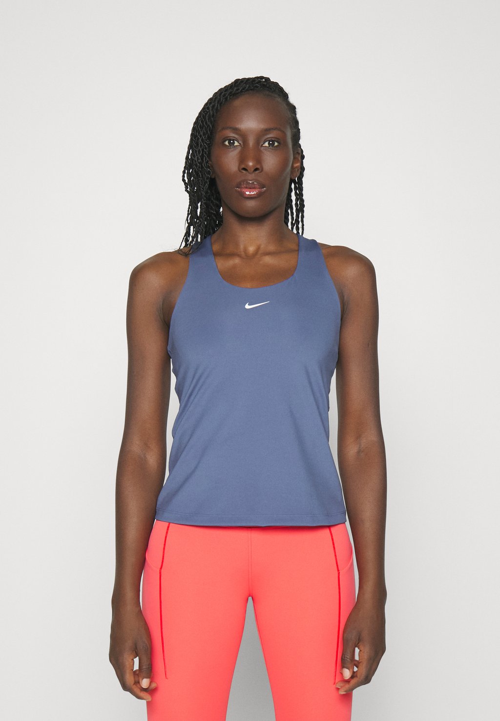 

Топ Nike