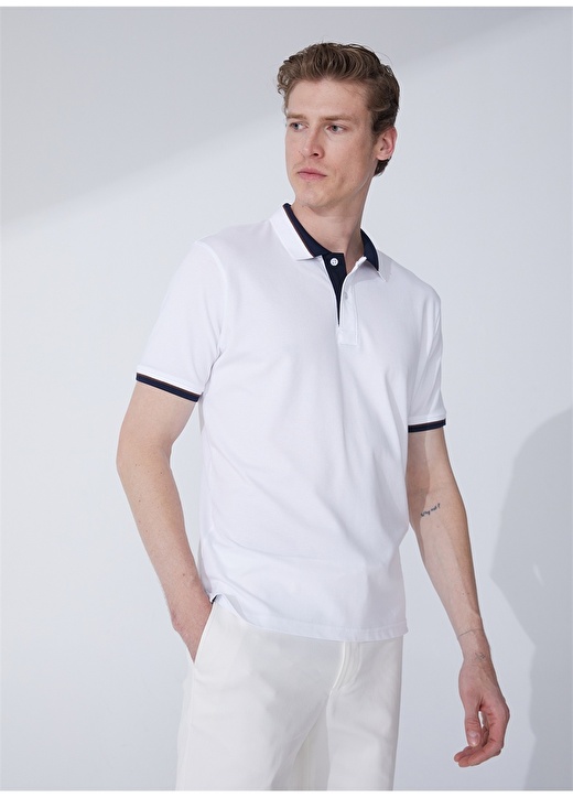 Однотонная белая мужская футболка-поло Fabrika Comfort