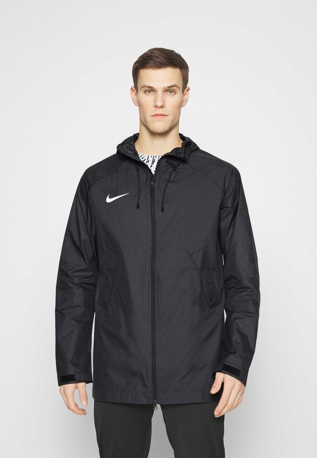 

Куртка от дождя Nike