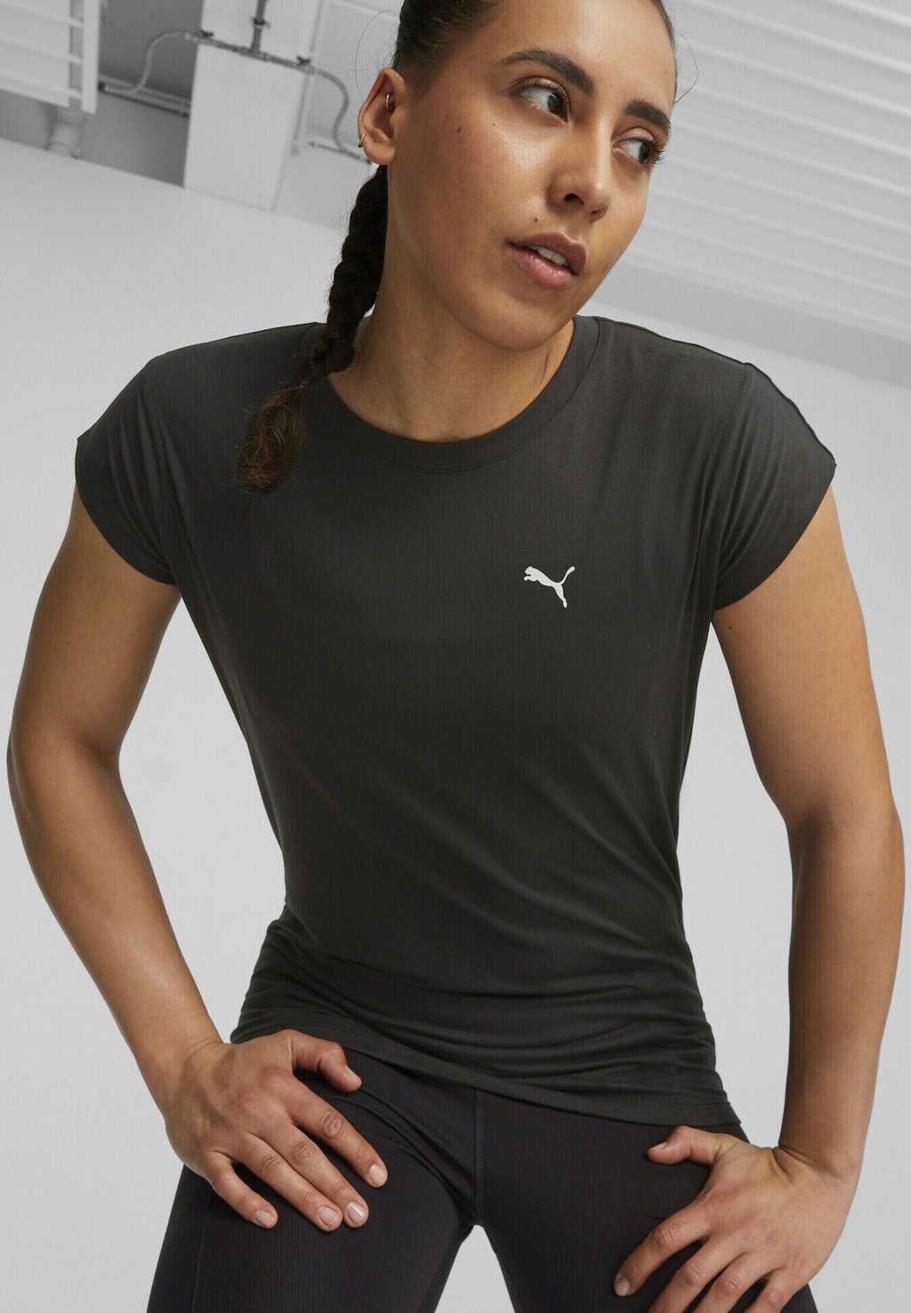 

Базовая футболка Puma, черный