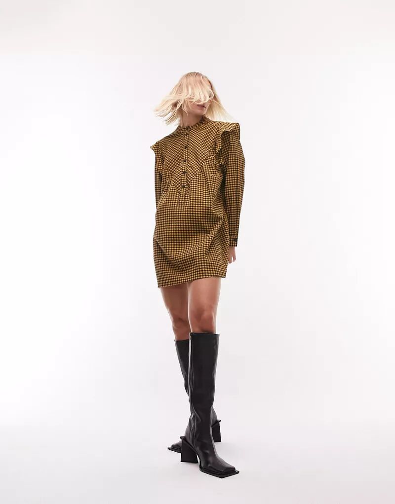 

Горчичное платье-рубашка в клетку со структурированной оборкой Topshop