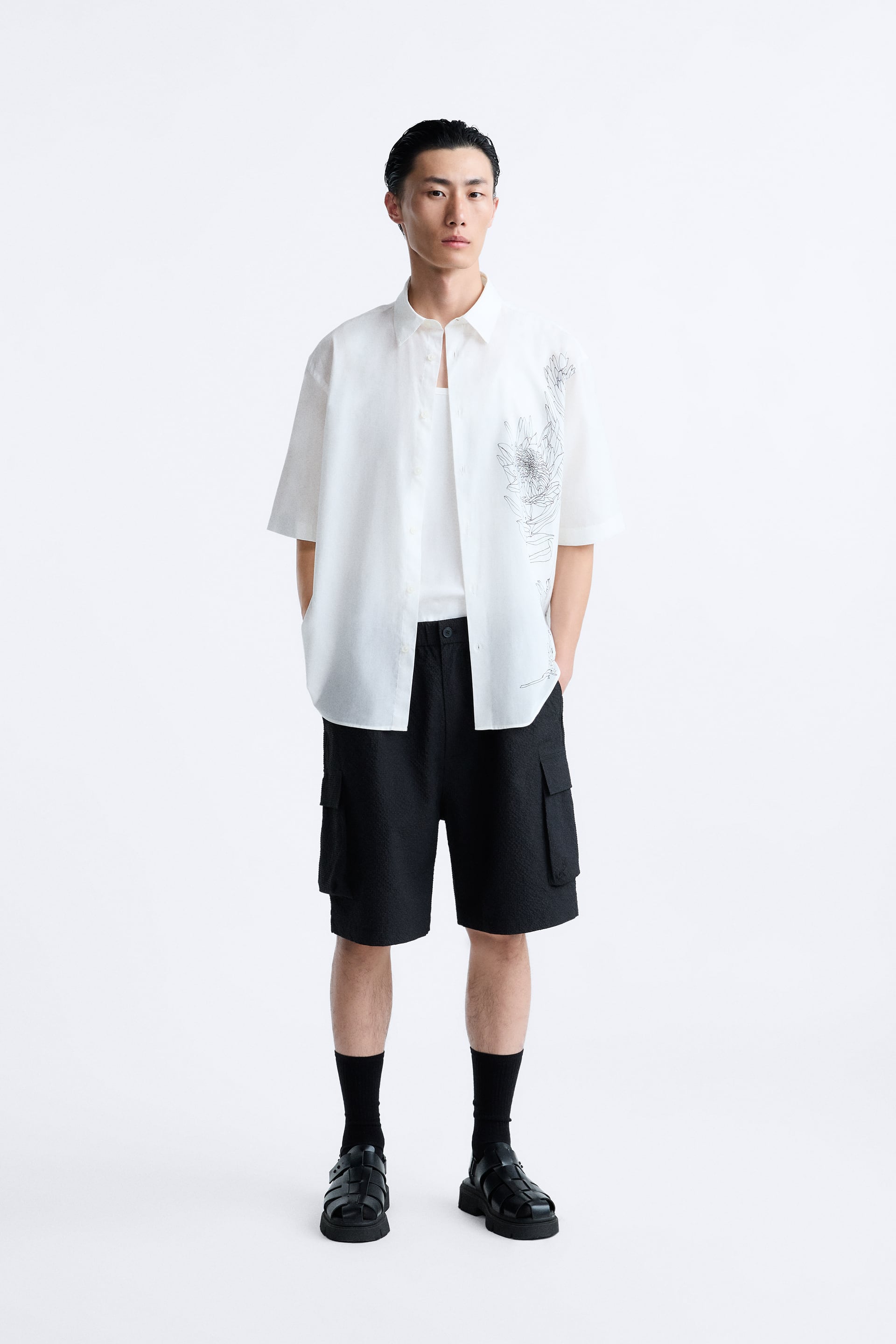 

Рубашка с неоновым принтом Zara, белый