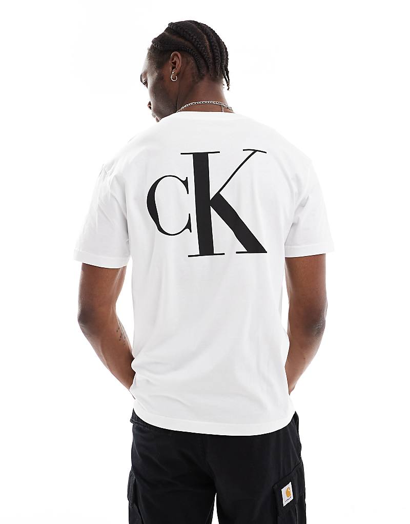 

Белая футболка Calvin Klein Jeans с логотипом на спине
