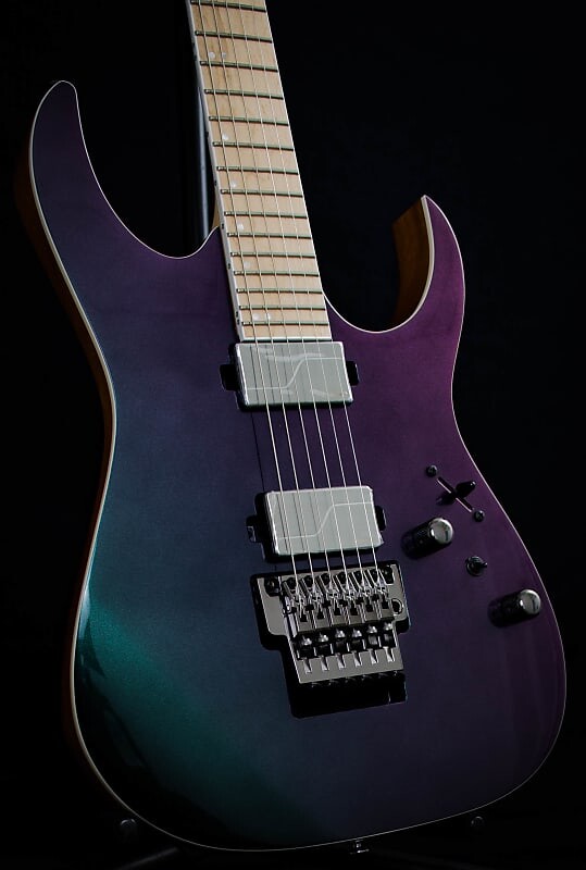 

Ibanez Prestige RG5120MPRT Полярное сияние с жестким футляром Prestige RG5120MPRT Polar Lights with Hardcase