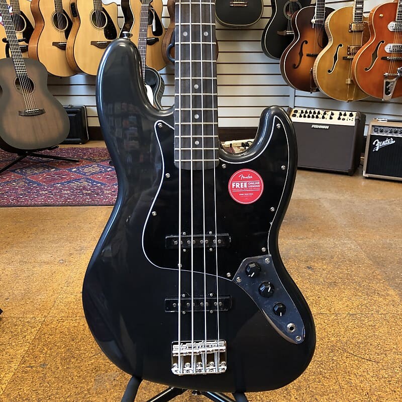 

Squier Affinity Series Jazz Bass Charcoal Frost Metallic