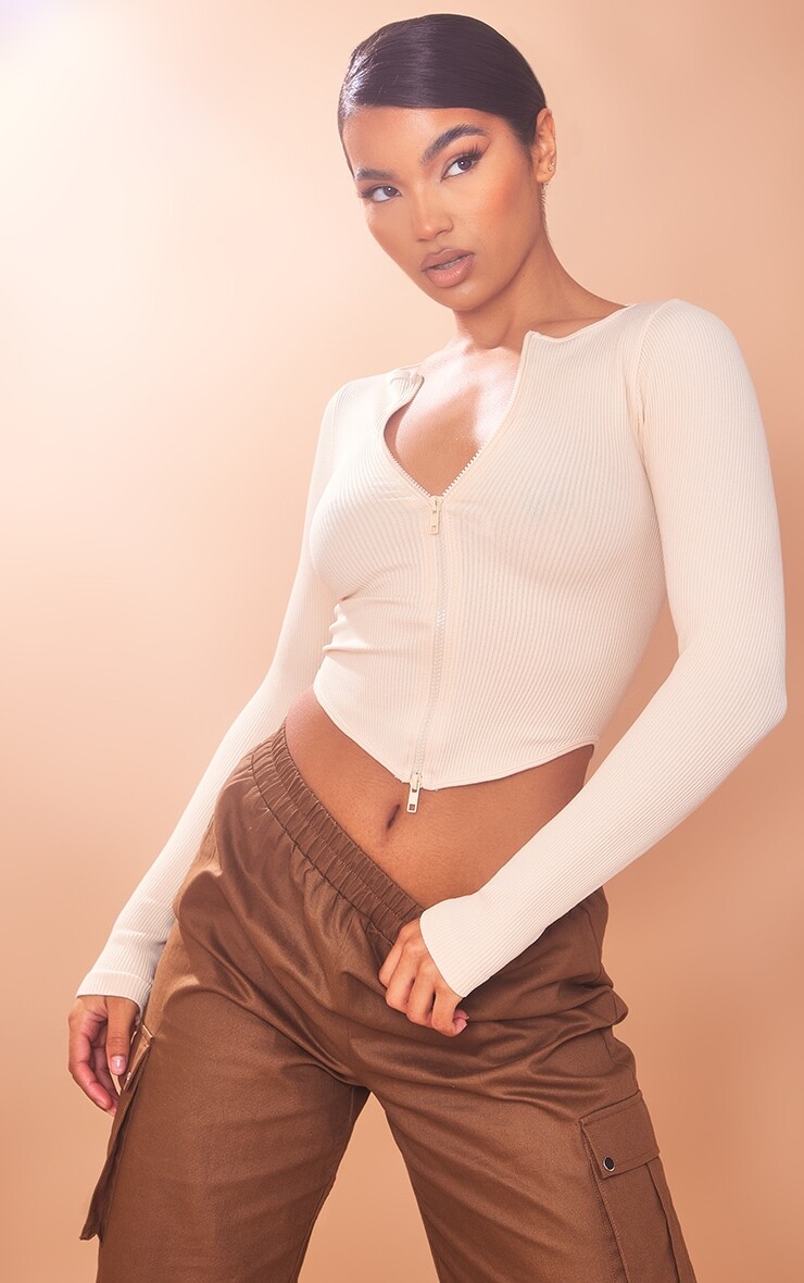 

PrettyLittleThing Топ цвета экрю в рубчик с двойной молнией