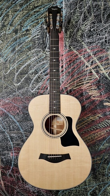 

Тейлор 300 серии 312e 12 ладов Taylor 312e 12-fret